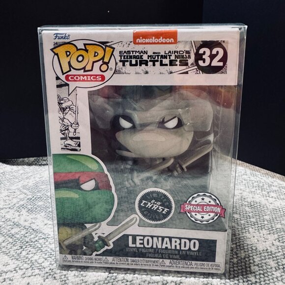 Funko Pop! Comics- TMNT, Leonardo# 32 Black and White Chase - Picture 9 of 9